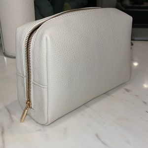 NWT! CUYANA white makeup bag vanity case set